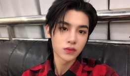 黄明昊爆料知乎新闻